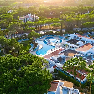 **** منتجع Four Seasons Country Club البرتغال